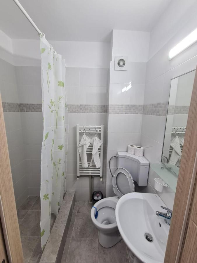 Garsoniera Lux Lorena&Kevin Piteşti Kültér fotó