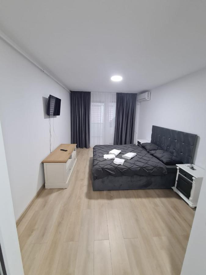 Garsoniera Lux Lorena&Kevin Piteşti Kültér fotó